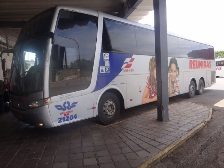 Empresa de ônibus alega baixa procura pelo serviço