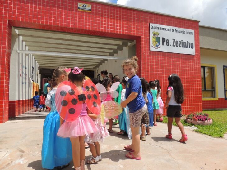 Cerca de 170 crianças de 0 a 5 anos de idade são atendidas na escola