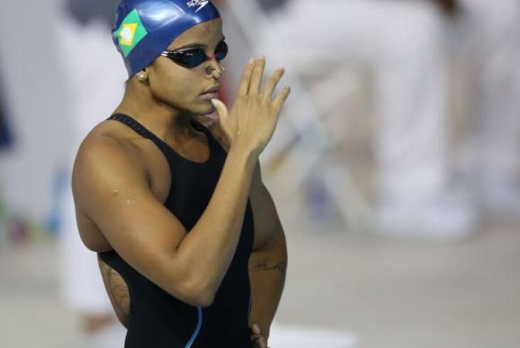 Natação é uma das modalidades que pode trazer medalhas para o Brasil na Rio 2016. Na foto, a nadadora Etiene Medeiros