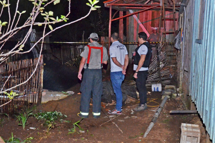 Incêndio ocorreu na noite de segunda-feira