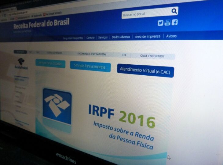 O programa gerador da declaração para ser usado no computador pode ser baixado no site da Receita Federal