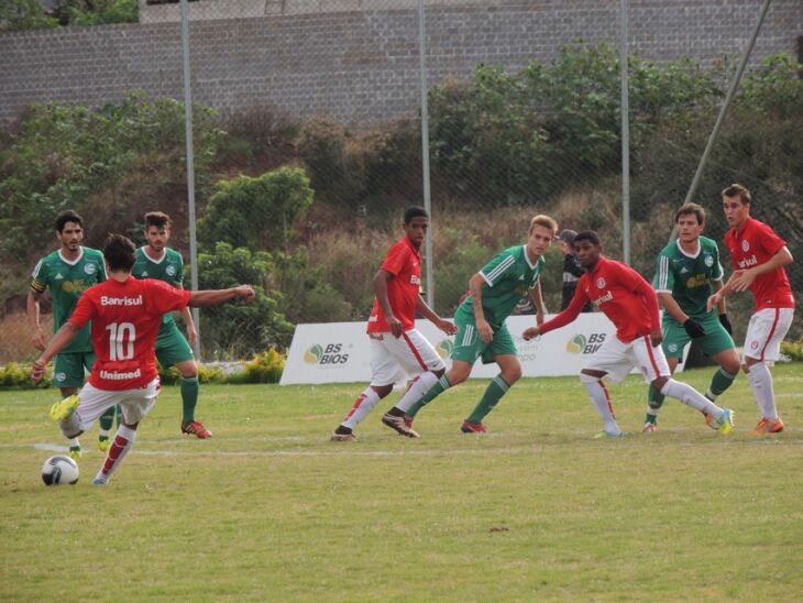 Amistoso com bom futebol