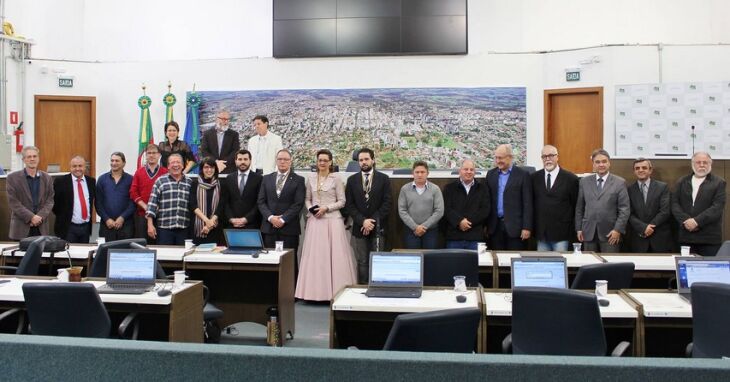 Homenagem é dada a quem presta serviços à comunidade