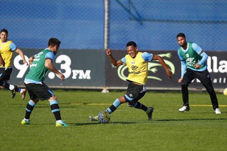 O time realizou o último treino na tarde desse sábado (16)