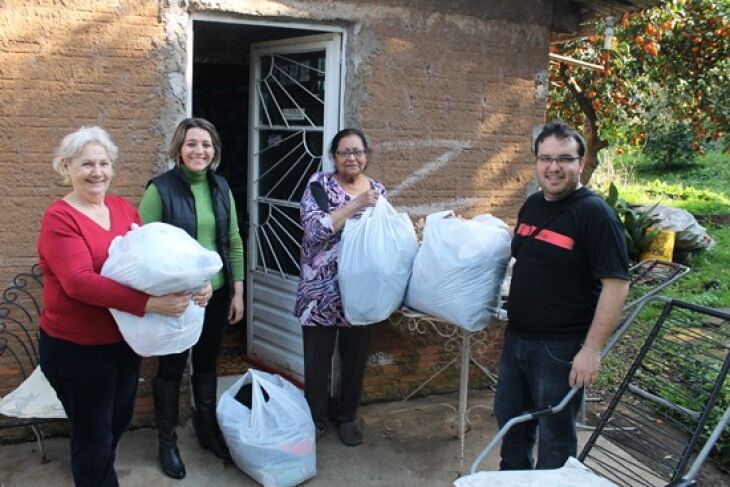 Grupos realizam visitas em diversos bairros da cidade