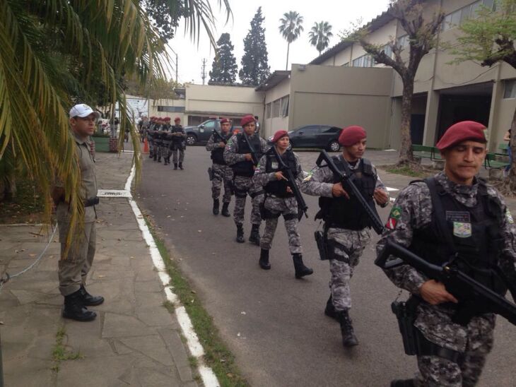 Os 120 policiais foram recepcionados pelo comandante-geral da BM, coronel Alfeu Freitas Moreira, no 9º Batalhão de Polícia Militar