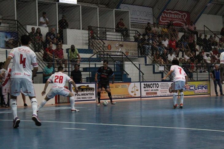 Semifinal começa em Passo Fundo