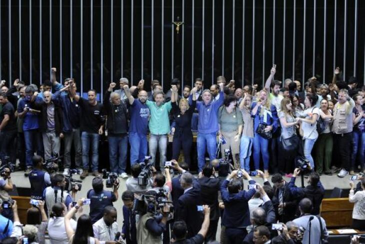 Manifestação no plenário da Câmara