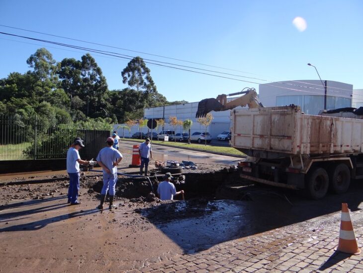 Ainda na manhã desta terça-feira rede foi consertada