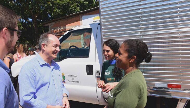 Entrega foi feita pelo prefeito Luciano Azevedo