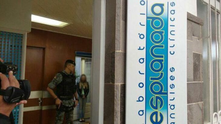 Agentes fizeram buscas no Laboratório de Análises Clínicas Esplanada