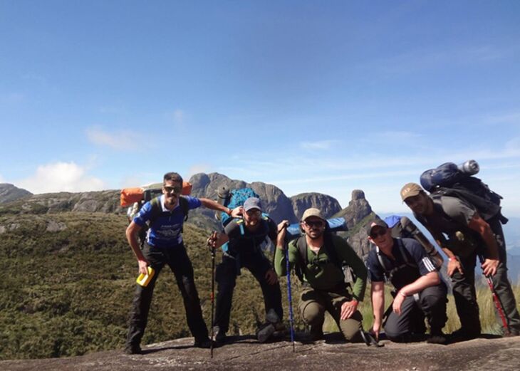 Atleta da UPF (direita) juntamente com os amigos aventureiros