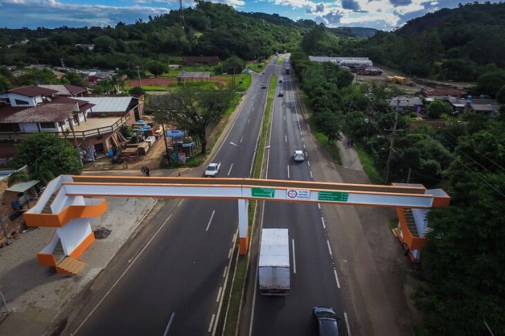 Um dos pontos a ser recuperado é na ERS-122 na passarela do quilômetro zero