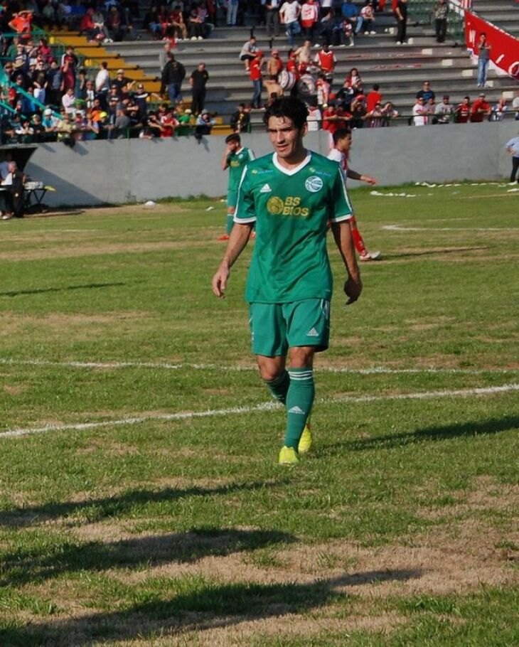 Adilson comanda o meio-campo do Gaúcho