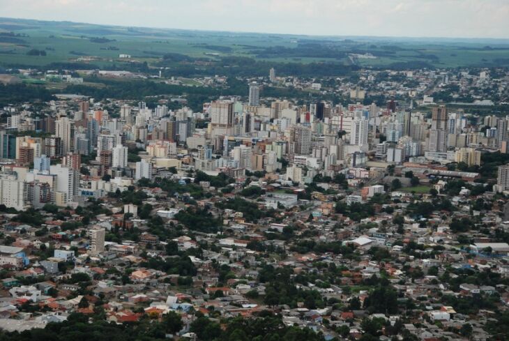 Imobiliárias buscam atingir universitários que vêm para Passo Fundo para estudar e morar