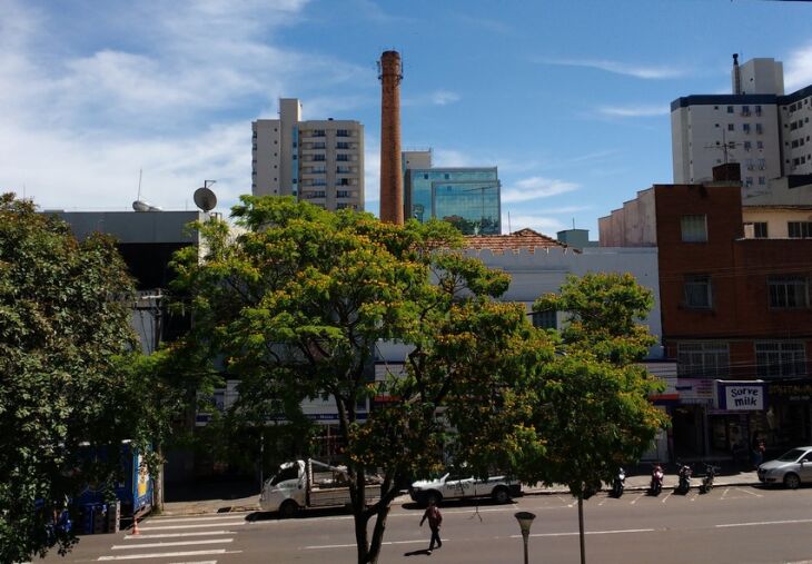 Céu claro com nuvens