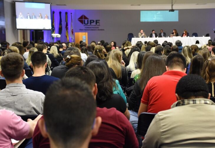 Abertura do V Seminário Nacional, XI Encontro Gaúcho e VIII Mostra de Pesquisa em Ciências Criminais foi na terça-feira, 10 de outubro