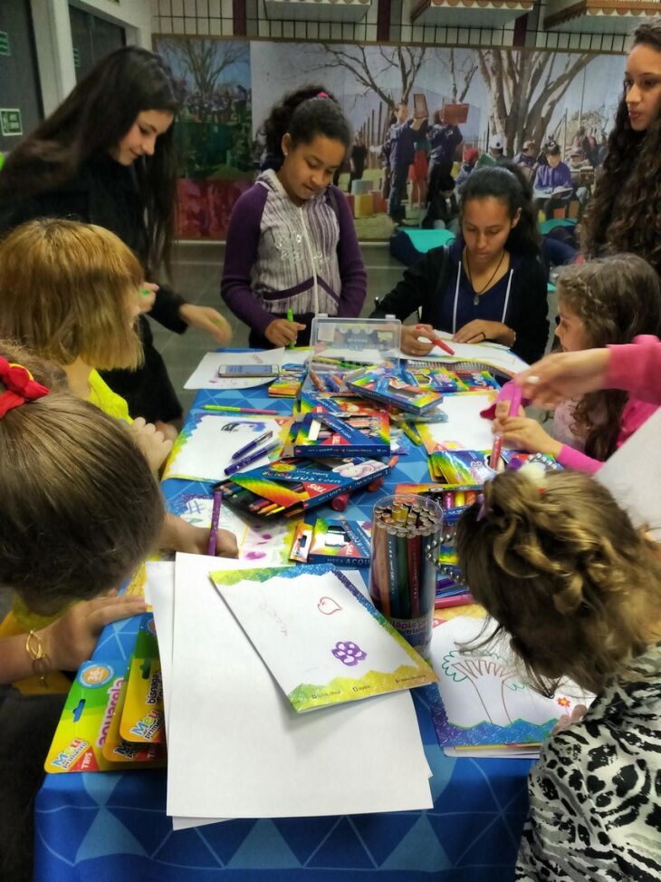 Programação da Feira do Livro segue até o próximo domingo