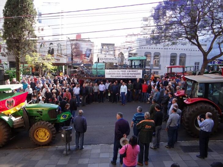 Manifestação no centro de Passo Fundo