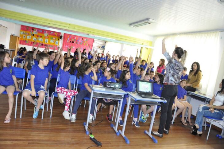 A primeira participação foi na Escola Municipal de Ensino Fundamental Wolmar Salton