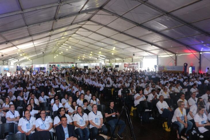 Mais de 1,4 mil pessoas participaram do evento nesta semana