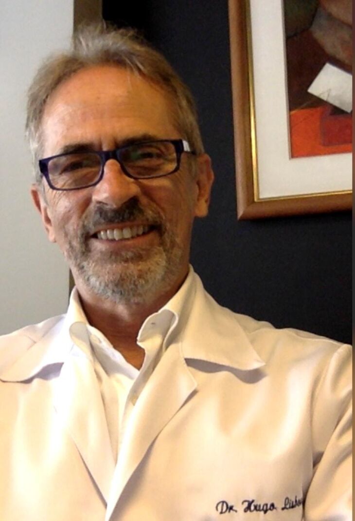 Hugo Roberto Kurtz Lisboa, MD, PhD, é professor de Endocrinologia na Faculdade de Medicina da Universidade de Passo Fundo e integra o corpo clínico do Hospital São Vicente de Paulo.