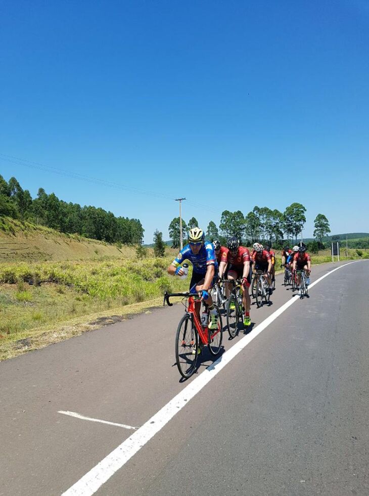 Atletas percorreram a distância de 285 km