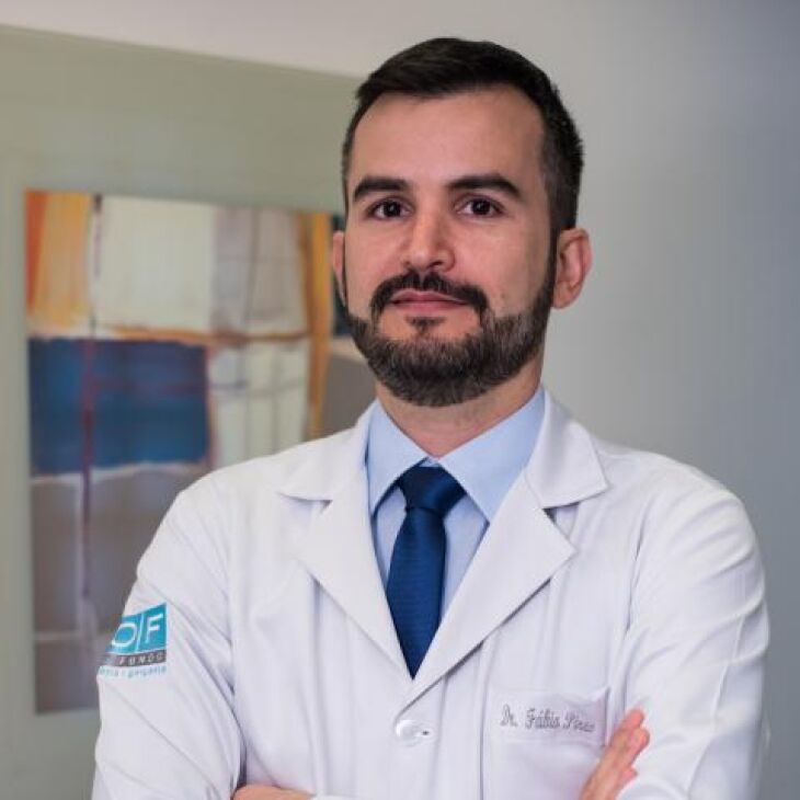 Dr. Fábio Pires Santos é médico otorrinolaringologista