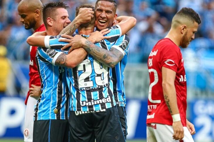 Jael foi festejado: gol de falta e assistência