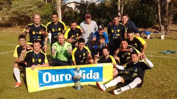 Estação Vila Luiza: campeão