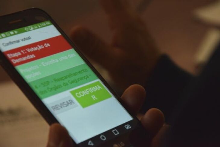 A votação pode ser feita pela Internet e por aplicativo no celular