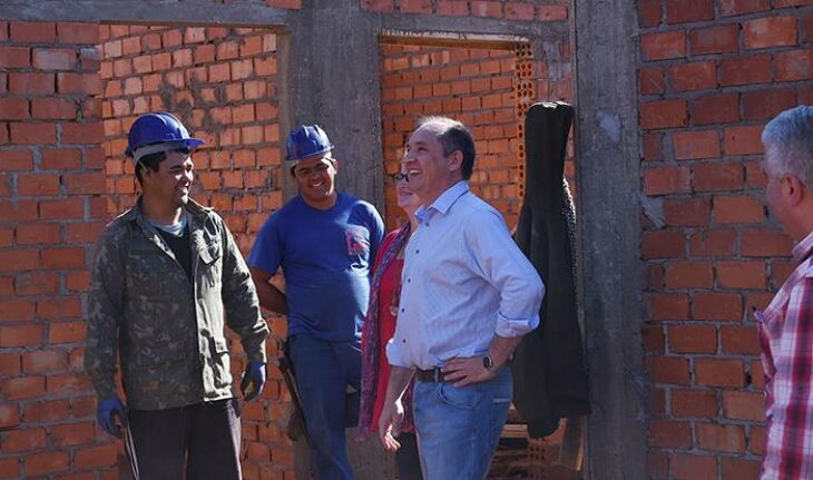 O prefeito Luciano Azevedo esteve visitando a obra das novas instalações da UBS