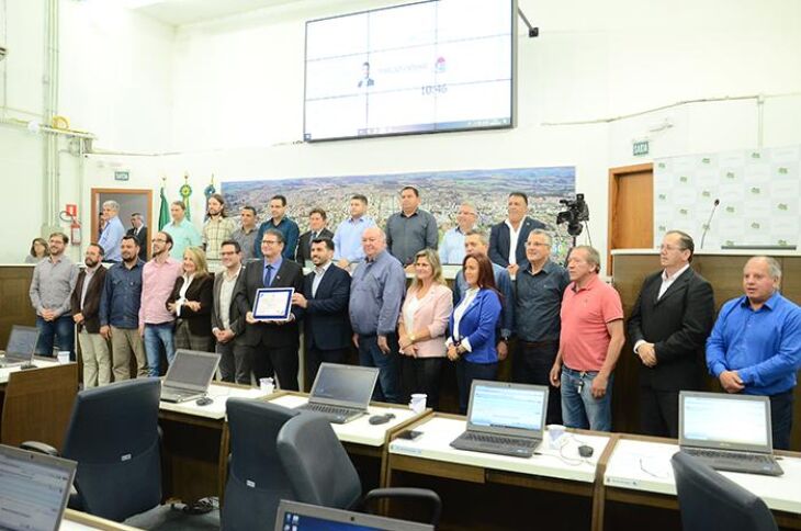 O grande expediente da sessão plenária foi o espaço para fazer a homenagem