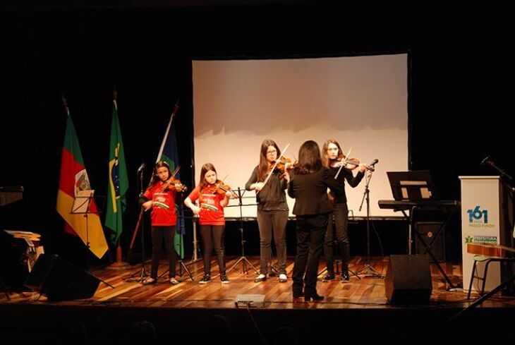 Lançamento contou com apresentações artísticas