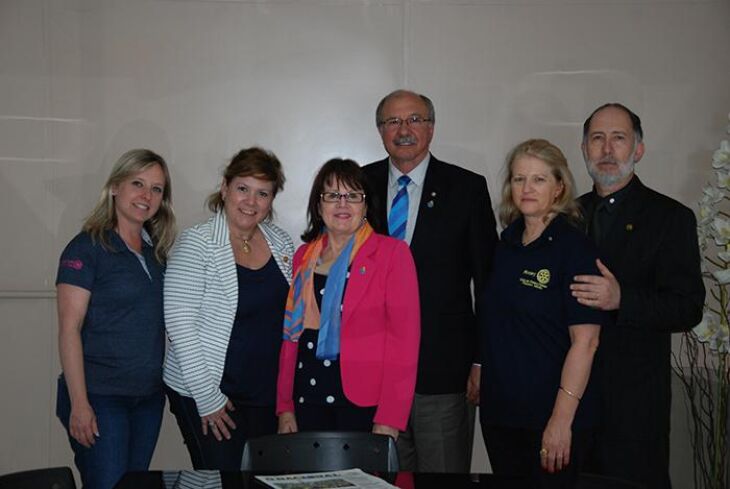 Equipe do Rotary, comandada pelo Governador Nelço Angelo Tesser (centro),  visitou  o jornal  O Nacional ontem à tarde