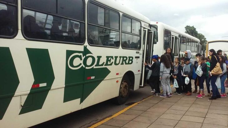 Para a abertura da Feira, 200 estudantes serão transportados de graça