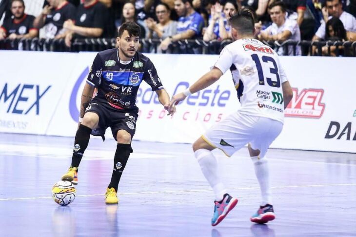 Levy jogava no Pato Futsal