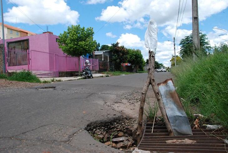 Rua Julio Schiling, no bairro Vera Cruz