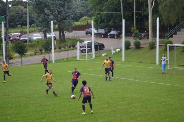 Jogos são realizados na sede campestre