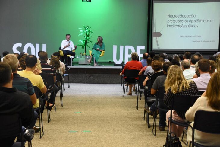 Aula Magna reuniu professores e diretores da UPF na quarta-feira à noite