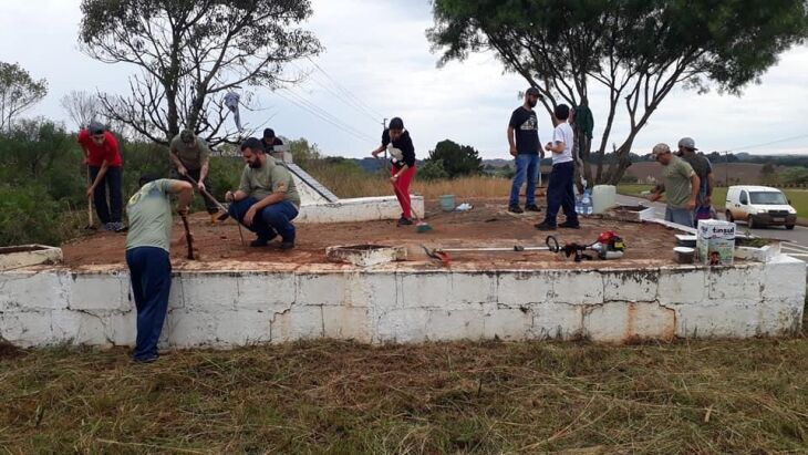 Cerca de 15 pessoas trabalharam na revitalização do local