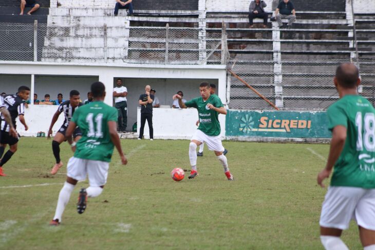 Jogo foi no Estádio dos Plátanos