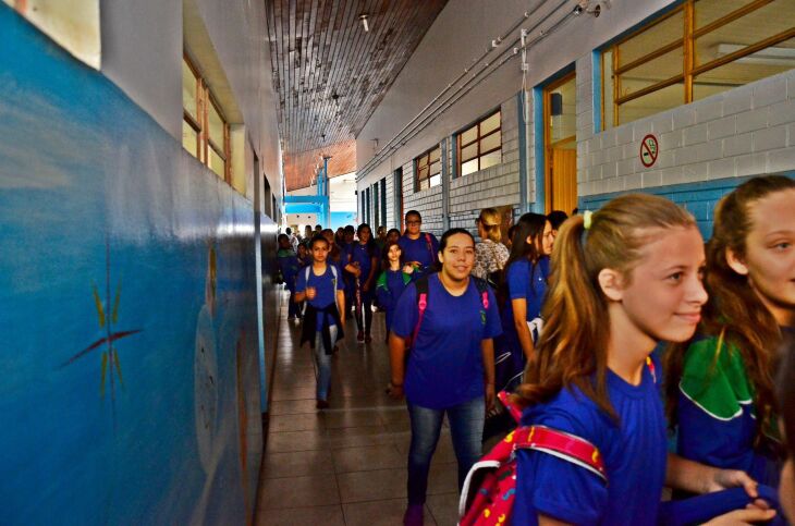 Educandário recebe cerca de 450 estudantes para a formação inicial