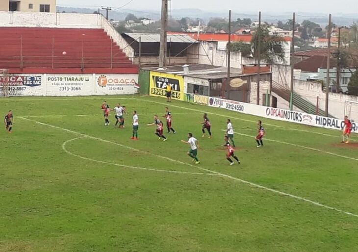 Estádio Zona Sul: gramado gerou reclamações