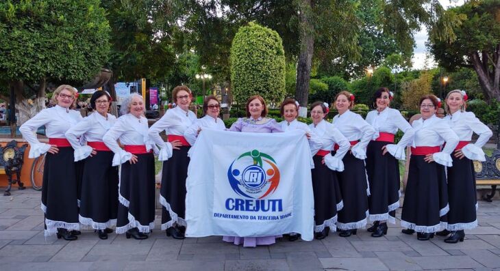 O grupo realiza apresentações em festivais com frequência