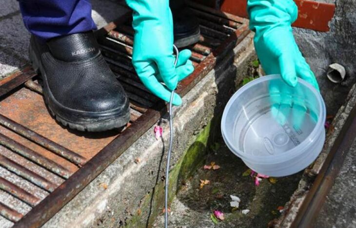 A mudança começa dentro de casa. Proteja a sua família. Para mais informações, acesse saude.gov.br/combateaedes.