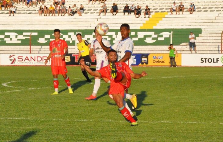 Não houveram gols na partida deste domingo no Vermelhão da Serra