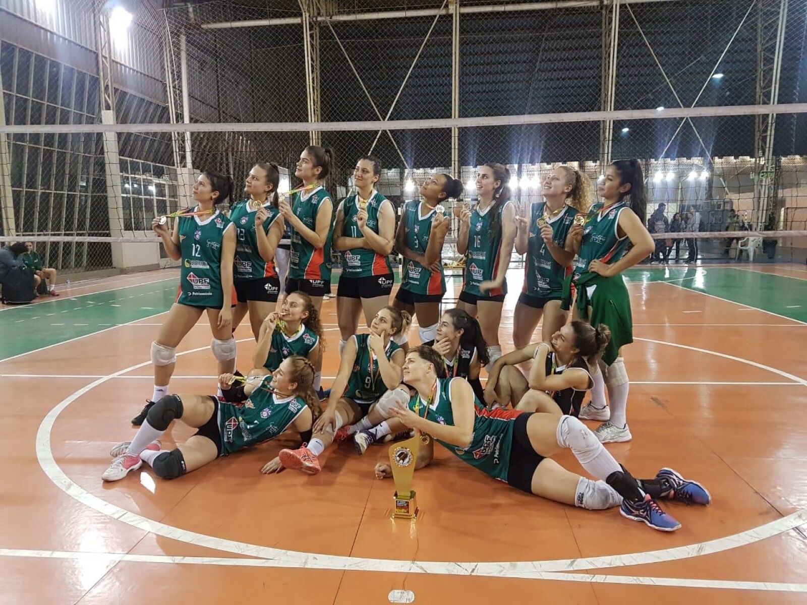 B&8/UPF tenta o tricampeonato estadual de vôlei feminino