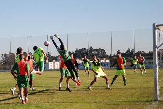 Escanteios em evidência no treinamento de terça-feira